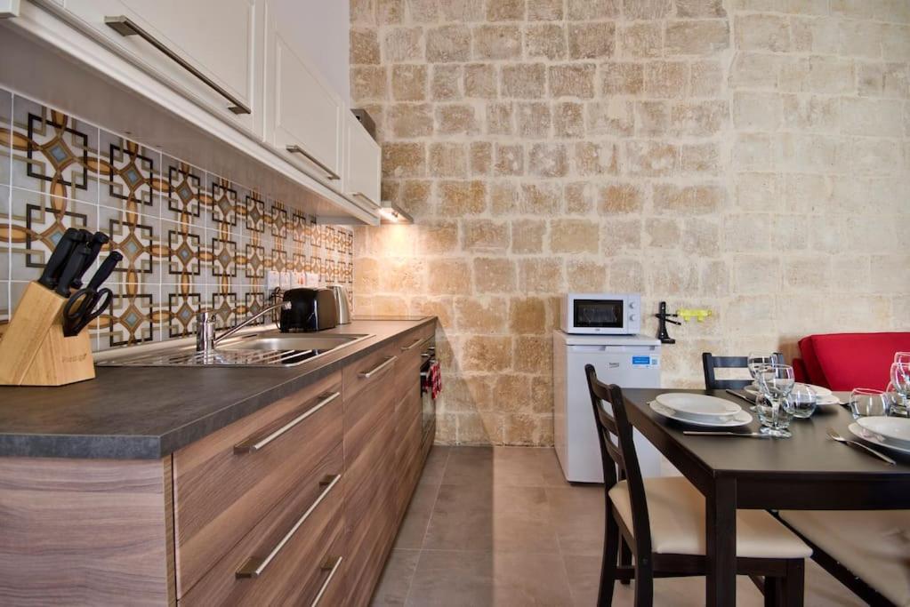 Vallettastay Old Lodge Apartment 3 Buitenkant foto