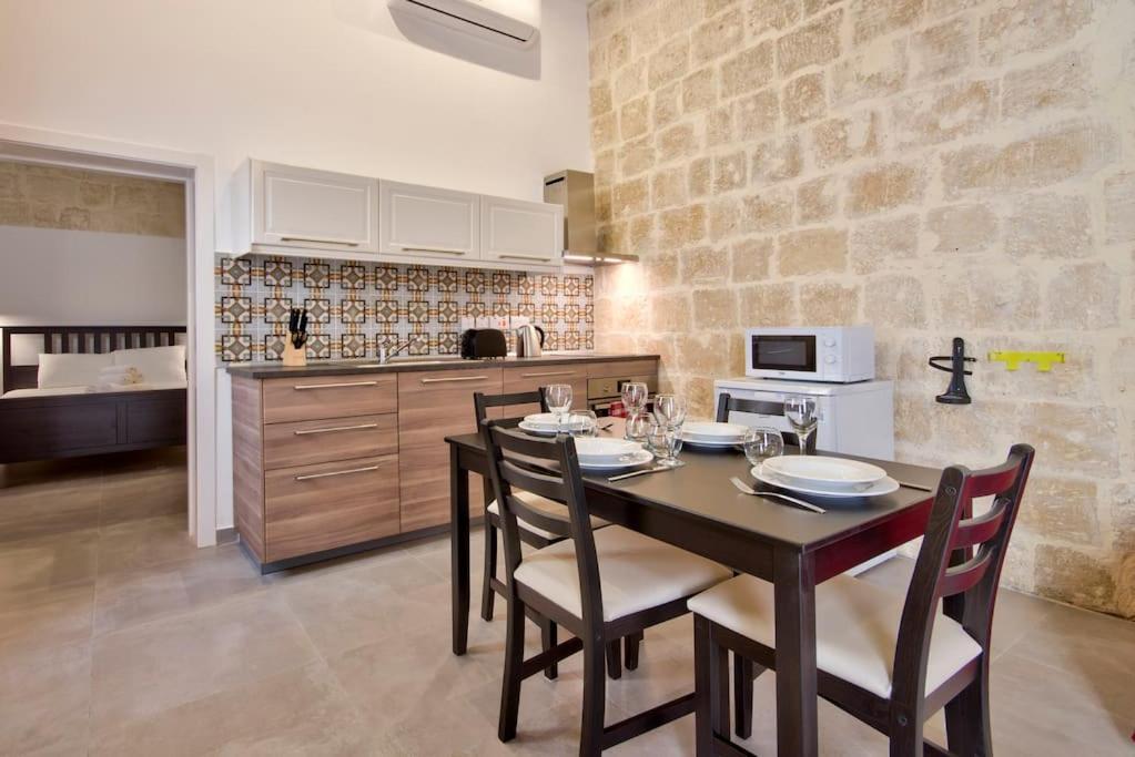Vallettastay Old Lodge Apartment 3 Buitenkant foto