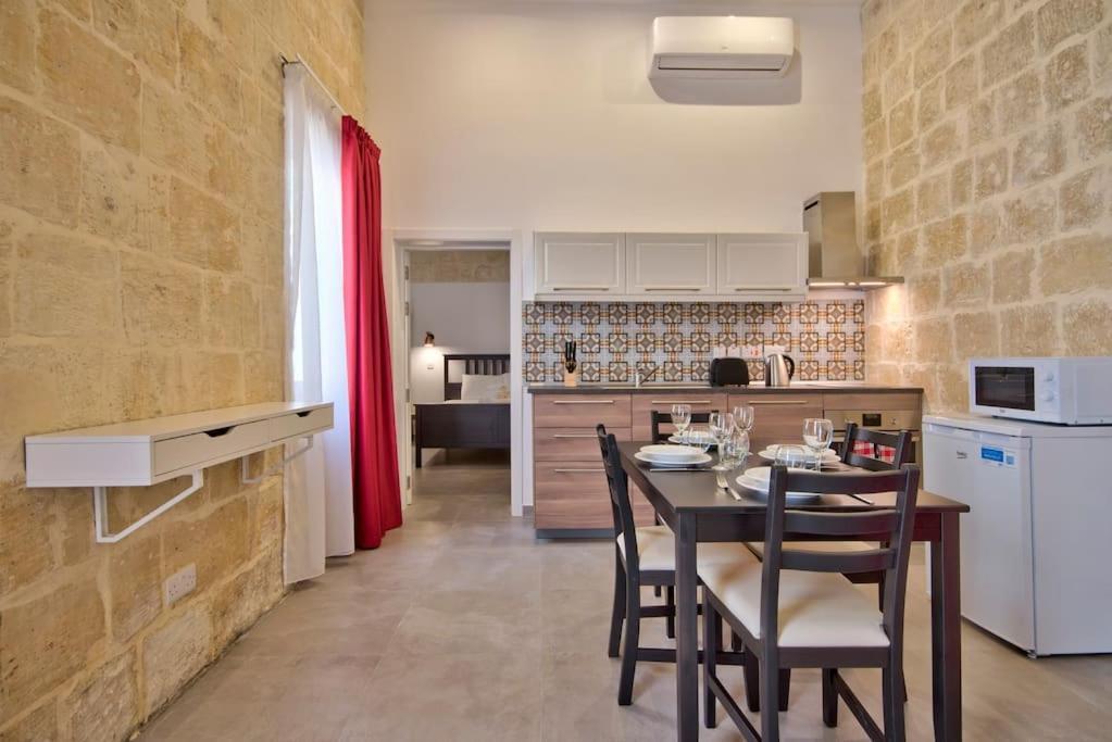 Vallettastay Old Lodge Apartment 3 Buitenkant foto